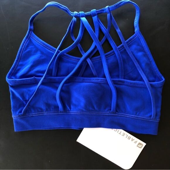 🎉HOST PICK🎉‎ NWT Fabletics Soft Seamless Multi-Strap Sports Bra - Picture 1 of 10